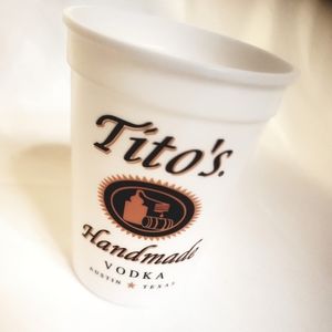 Pack of 25 Titos cocktail cups